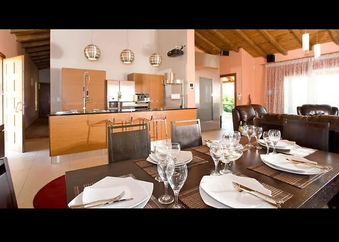 Vip Luxury Privilege Exclusive * Gouviá